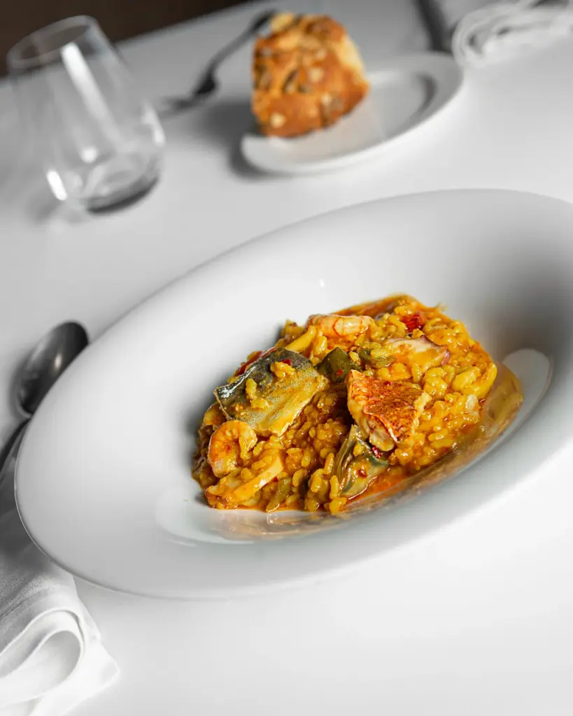 Arroz melos marinero de marisco del restaurante la sirena de petrer